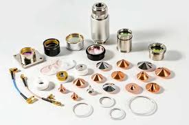 Laser cutting lens and nozzle set